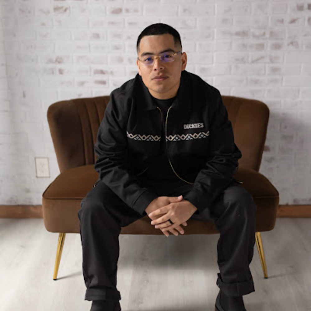 Meet your Posher, Luis